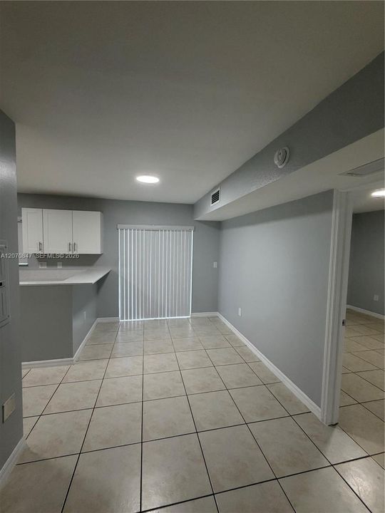 For Rent: $2,175 (3 beds, 2 baths, 1099 Square Feet)