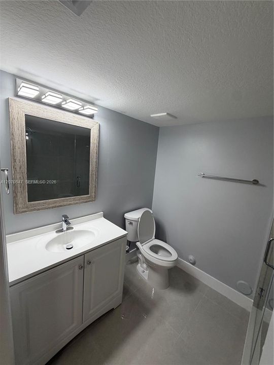 For Rent: $2,175 (3 beds, 2 baths, 1099 Square Feet)