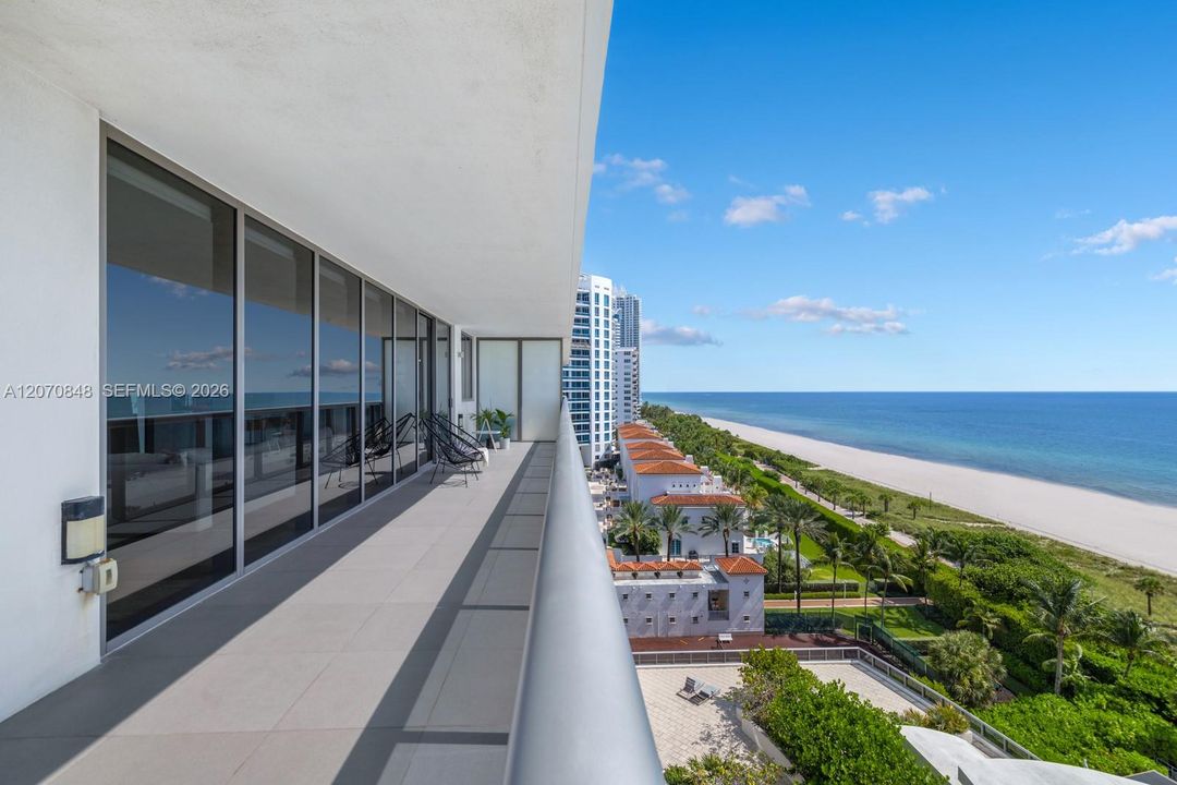 800 sf wrap around direct oceanfront