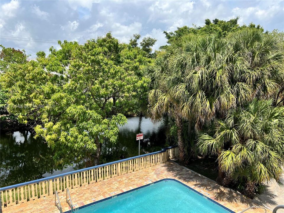 For Rent: $2,100 (2 beds, 1 baths, 750 Square Feet)