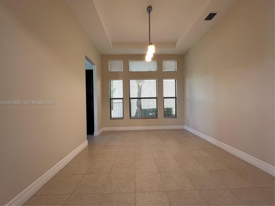 For Sale: $2,290,000 (5 beds, 7 baths, 5188 Square Feet)