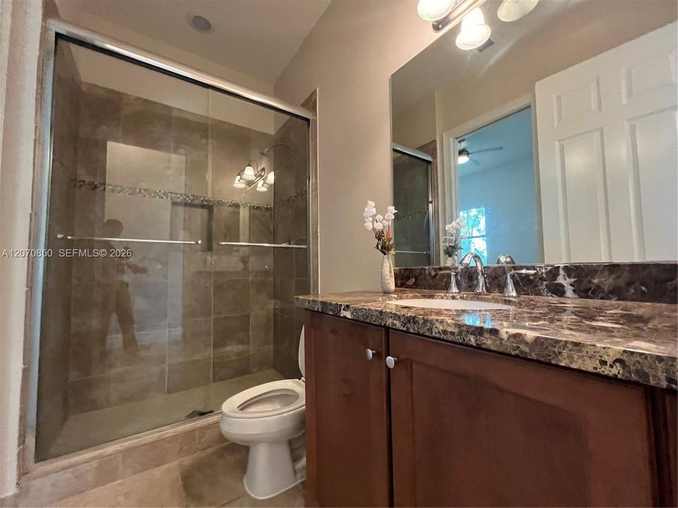 For Sale: $2,290,000 (5 beds, 7 baths, 5188 Square Feet)