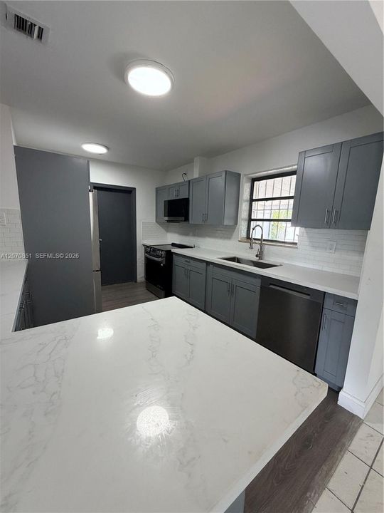 En Renta: $3,300 (2 camas, 1 baños, 1611 Pies cuadrados)