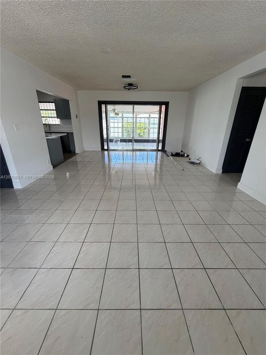 En Renta: $3,300 (2 camas, 1 baños, 1611 Pies cuadrados)