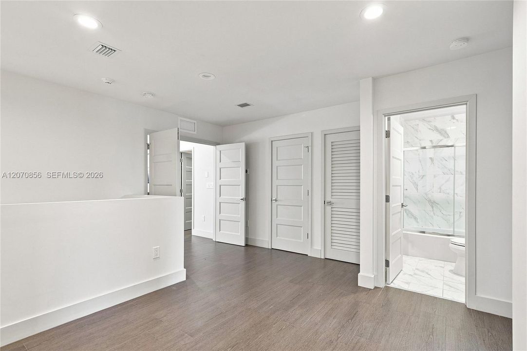 For Rent: $7,000 (3 beds, 2 baths, 2216 Square Feet)