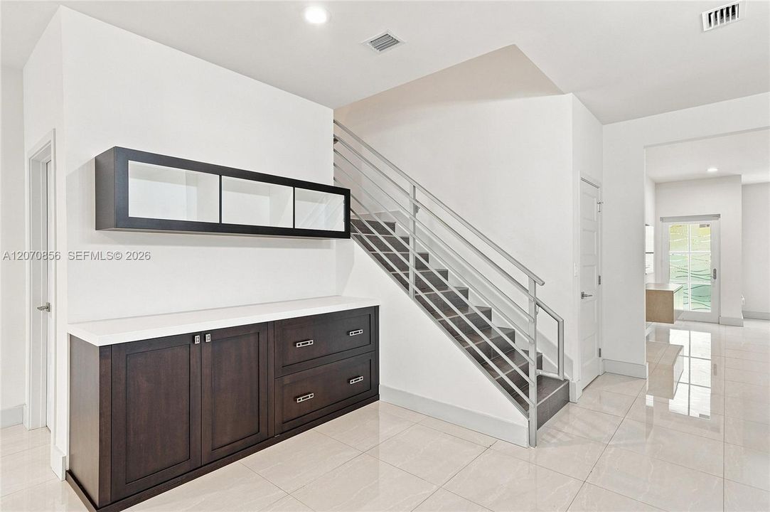 For Rent: $7,000 (3 beds, 2 baths, 2216 Square Feet)