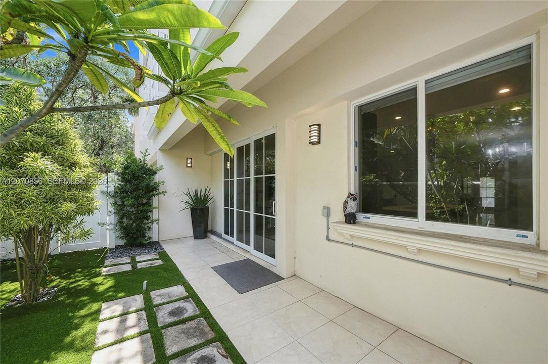 For Rent: $7,000 (3 beds, 2 baths, 2216 Square Feet)