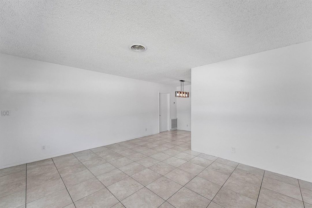 010-263Southeast8thTerrace-DeerfieldBeac