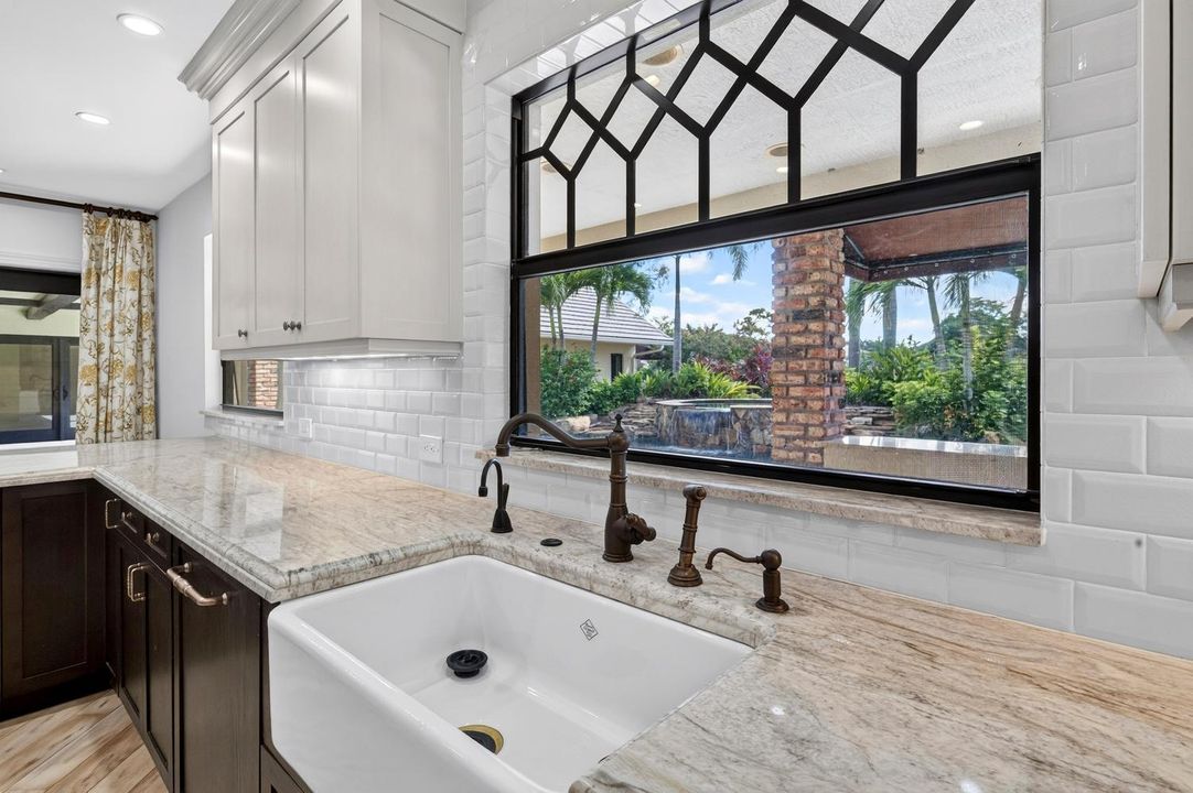 027-047-Kitchen-1500x998