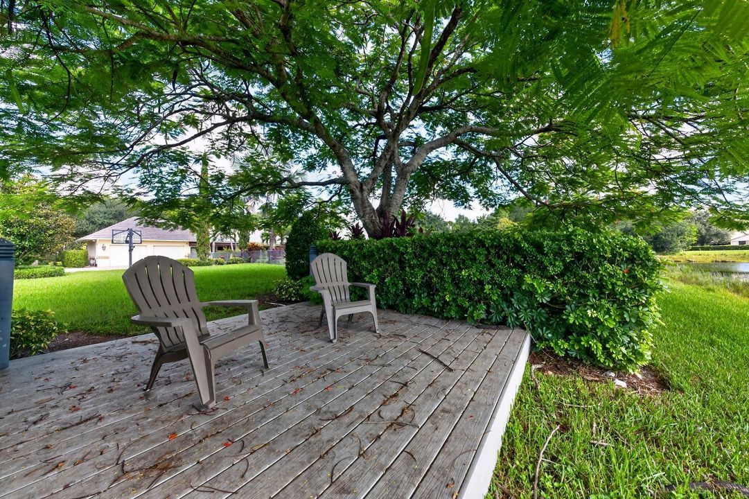 096-048-Back Yard-1500x1000
