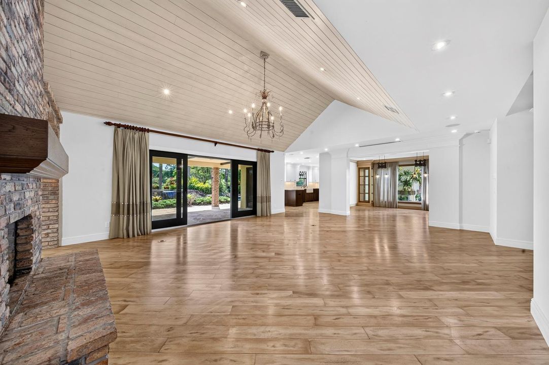 017-005-Living Room-1500x999