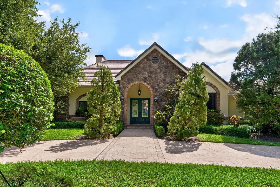 003-100-Front of Home-1498x1000