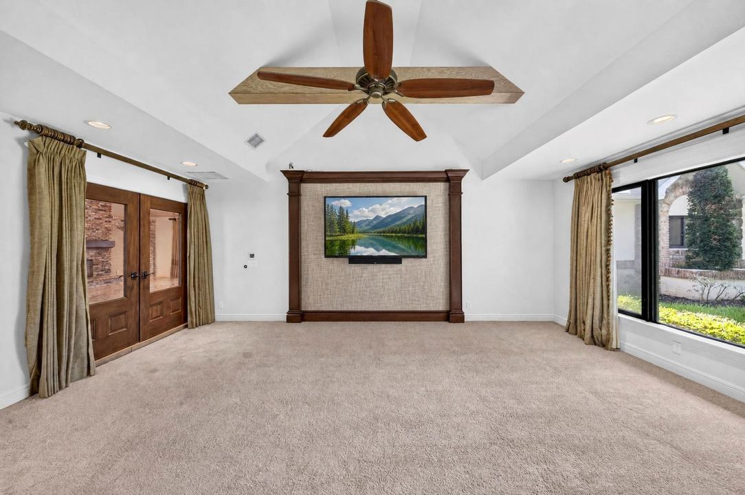020-022-Media Room-1500x996