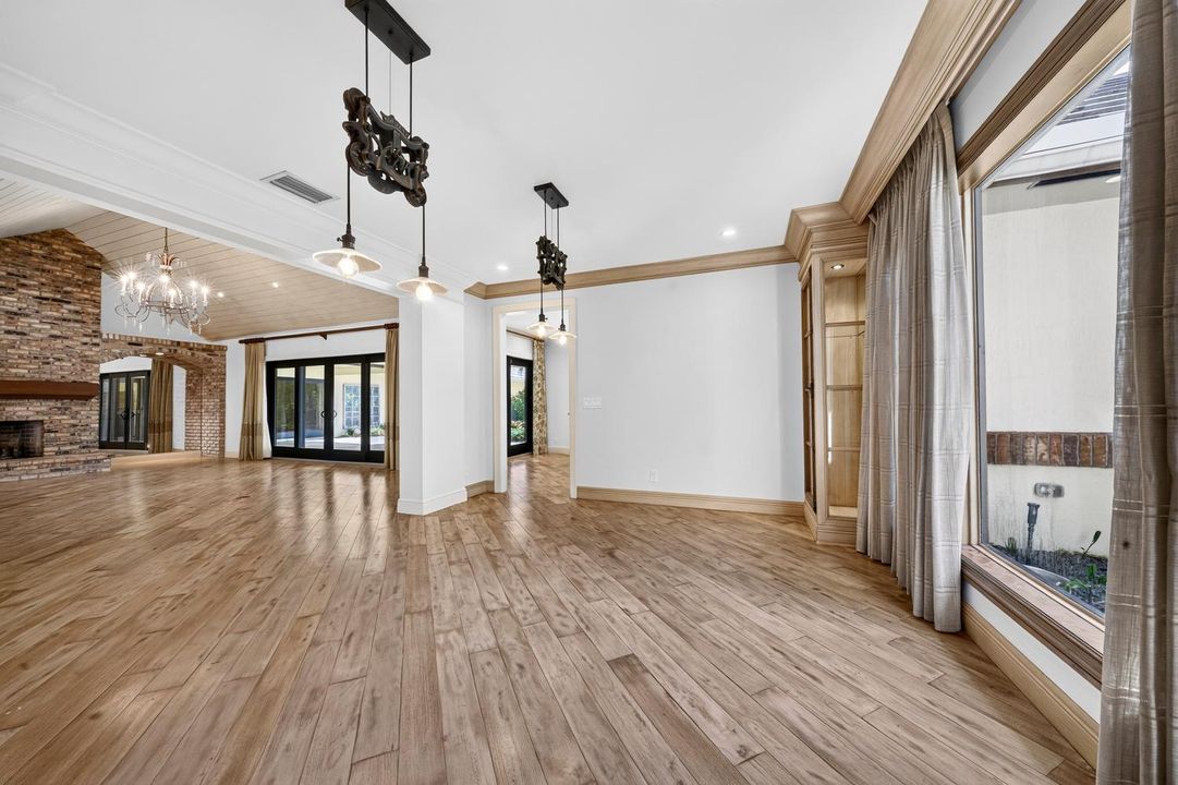 024-070-Dining Room-1500x1000