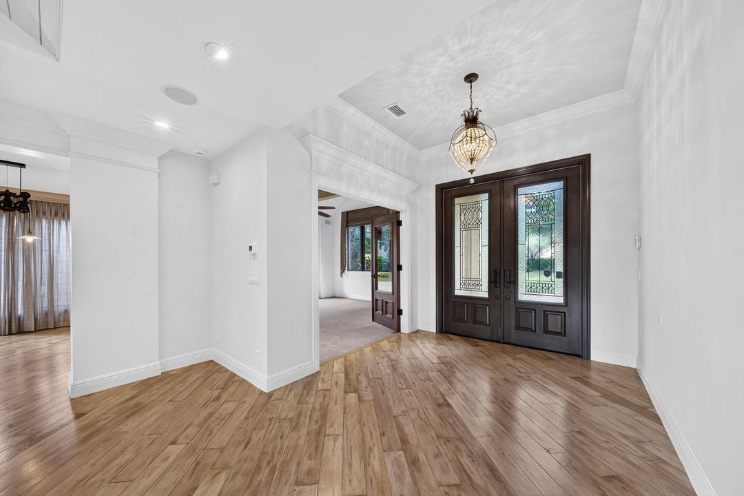 010-111-Foyer-1500x1000