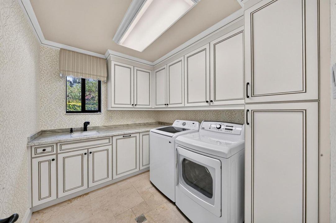049-026-Laundry-1500x998