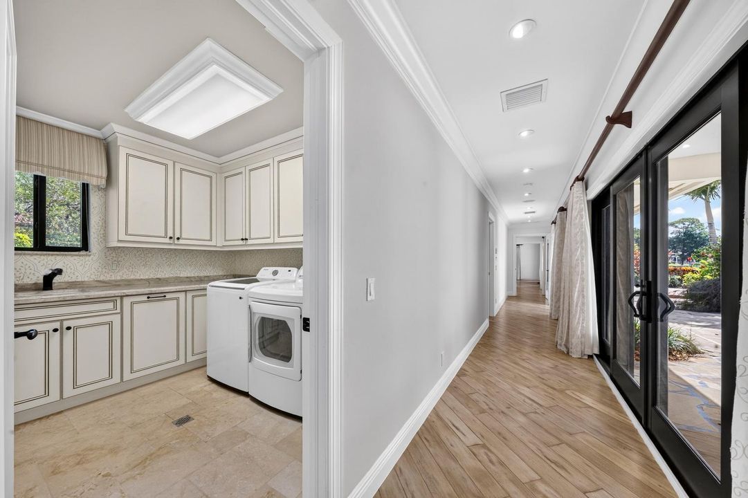 048-038-Hallway-1500x1000