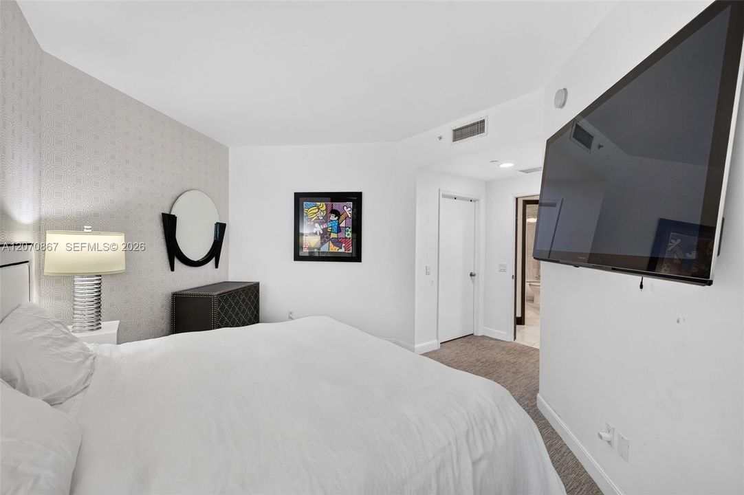 En Venta: $888,000 (3 camas, 2 baños, 2640 Pies cuadrados)