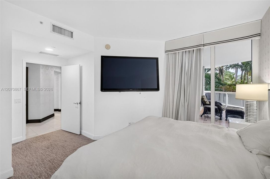 En Venta: $888,000 (3 camas, 2 baños, 2640 Pies cuadrados)