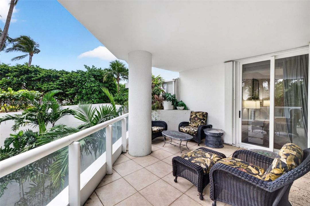 En Venta: $888,000 (3 camas, 2 baños, 2640 Pies cuadrados)