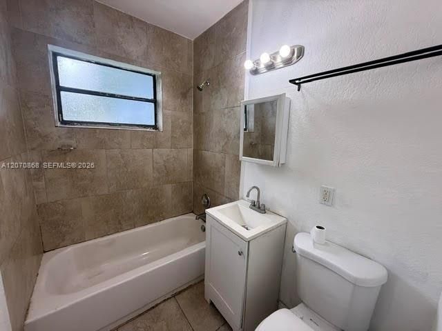 For Rent: $3,100 (3 beds, 1 baths, 2249 Square Feet)
