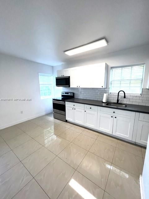 For Rent: $2,000 (1 beds, 1 baths, 800 Square Feet)