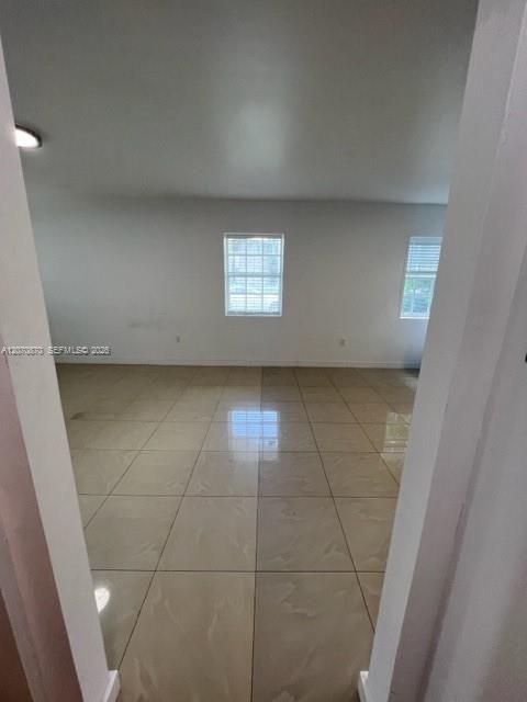 For Rent: $2,000 (1 beds, 1 baths, 800 Square Feet)
