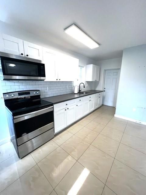 For Rent: $2,000 (1 beds, 1 baths, 800 Square Feet)