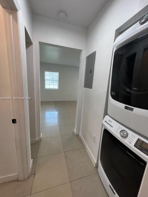 For Rent: $2,000 (1 beds, 1 baths, 800 Square Feet)