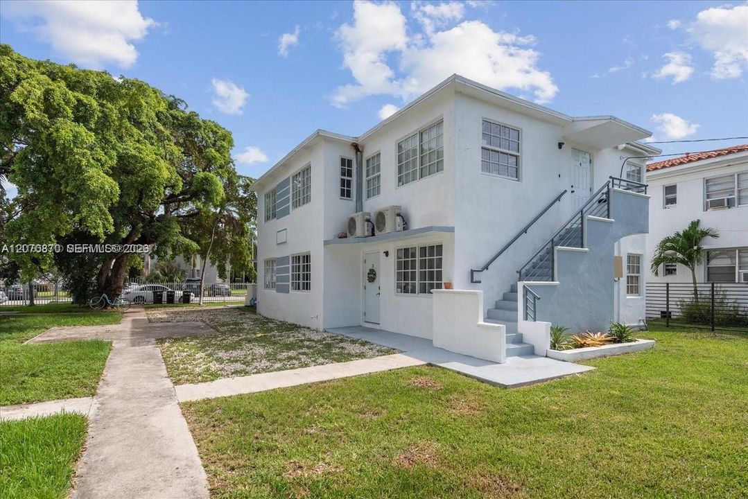 For Rent: $2,000 (1 beds, 1 baths, 800 Square Feet)