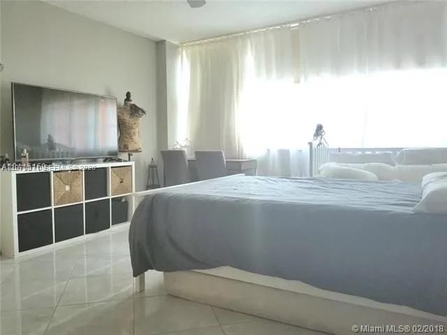 En Renta: $2,350 (2 camas, 2 baños, 1140 Pies cuadrados)