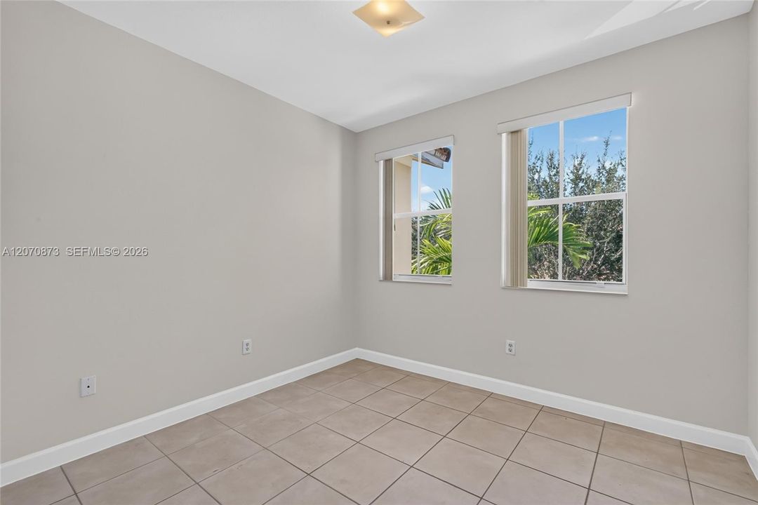For Sale: $540,000 (3 beds, 2 baths, 1899 Square Feet)
