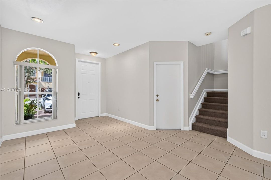 For Sale: $540,000 (3 beds, 2 baths, 1899 Square Feet)