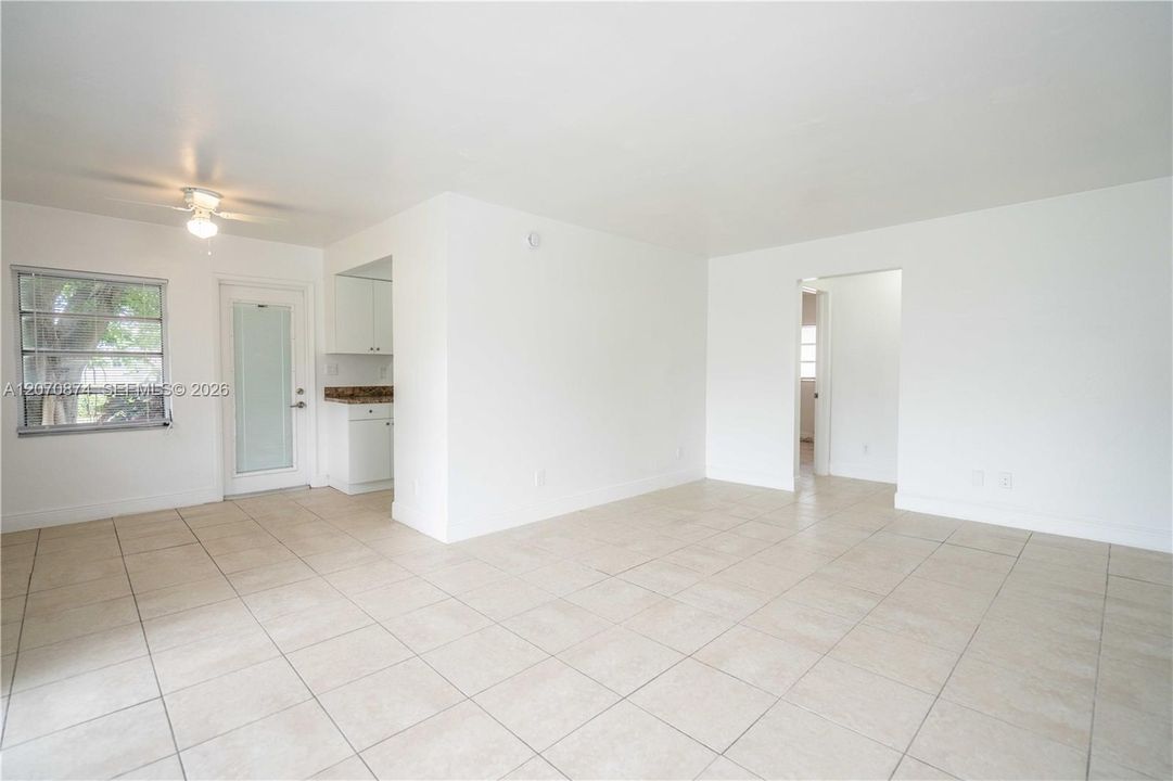 For Rent: $1,695 (1 beds, 1 baths, 650 Square Feet)