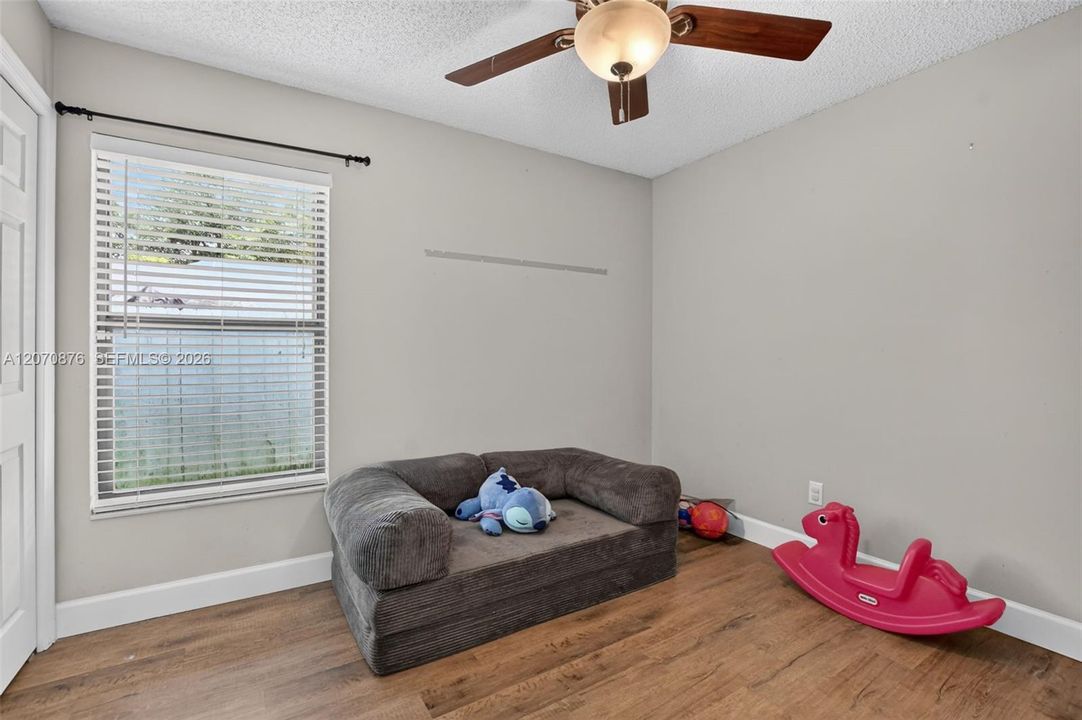 For Sale: $699,000 (4 beds, 2 baths, 1706 Square Feet)