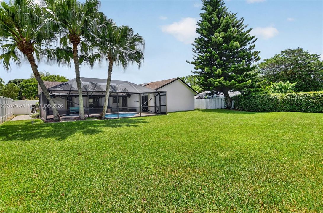 For Sale: $699,000 (4 beds, 2 baths, 1706 Square Feet)