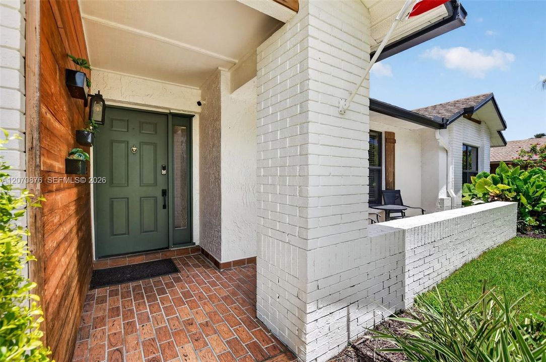 For Sale: $699,000 (4 beds, 2 baths, 1706 Square Feet)