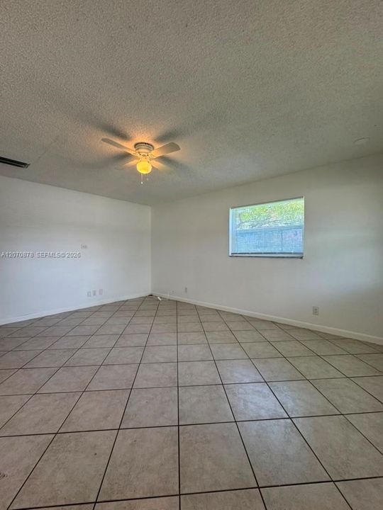 For Rent: $2,100 (2 beds, 1 baths, 2782 Square Feet)