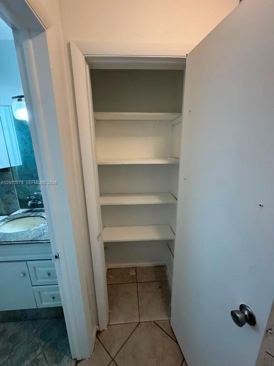 For Rent: $2,100 (2 beds, 1 baths, 2782 Square Feet)