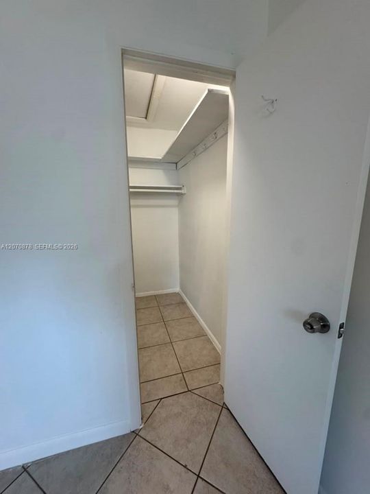 For Rent: $2,100 (2 beds, 1 baths, 2782 Square Feet)