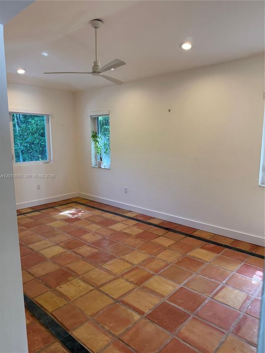 For Rent: $11,500 (2 beds, 1 baths, 1809 Square Feet)