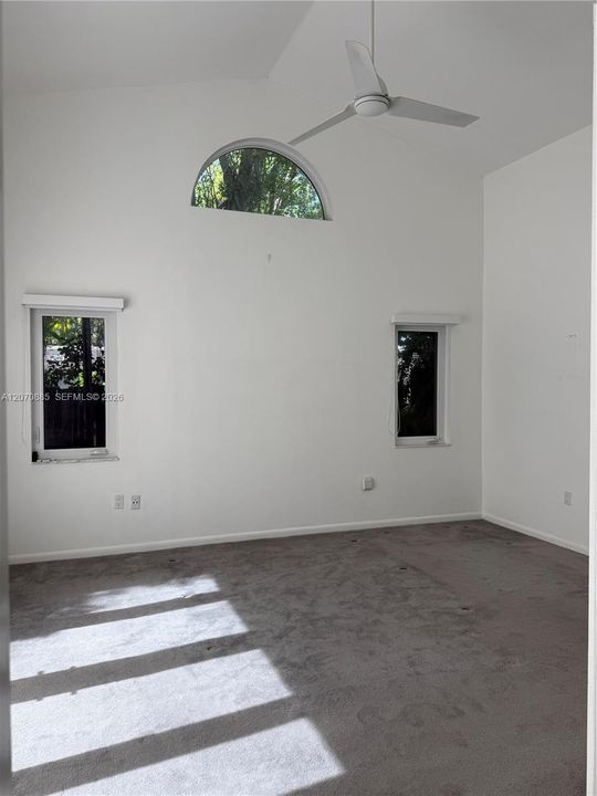 For Rent: $11,500 (2 beds, 1 baths, 1809 Square Feet)