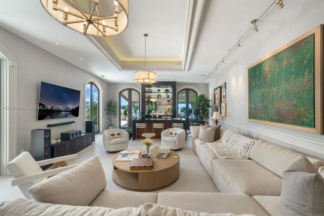 For Rent: $95,000 (7 beds, 8 baths, 8324 Square Feet)