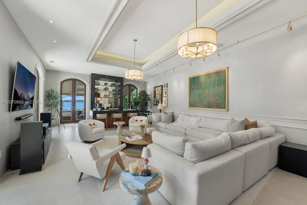 For Rent: $95,000 (7 beds, 8 baths, 8324 Square Feet)