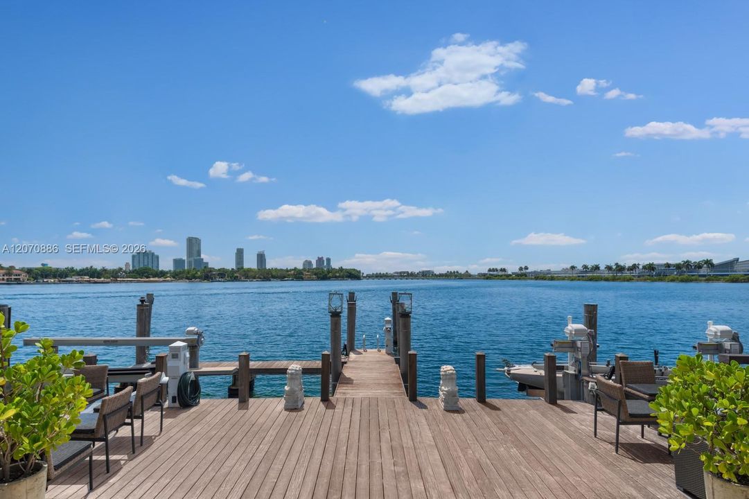 For Rent: $95,000 (7 beds, 8 baths, 8324 Square Feet)