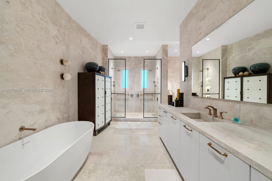 For Rent: $95,000 (7 beds, 8 baths, 8324 Square Feet)