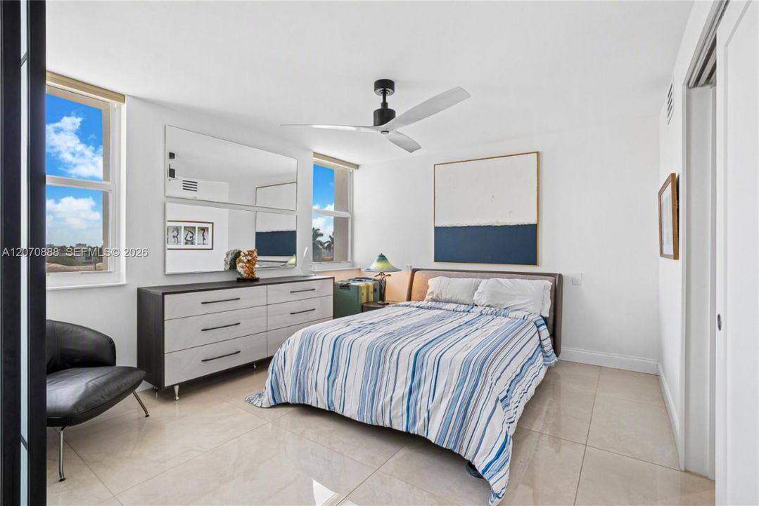 For Sale: $319,500 (1 beds, 1 baths, 750 Square Feet)