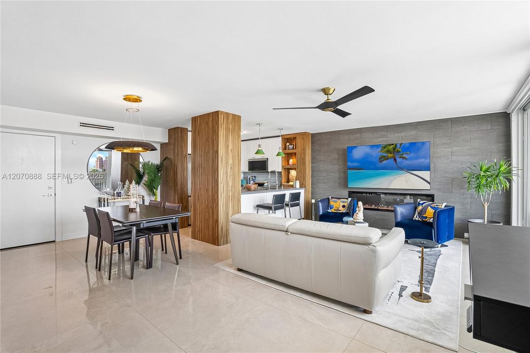 For Sale: $319,500 (1 beds, 1 baths, 750 Square Feet)