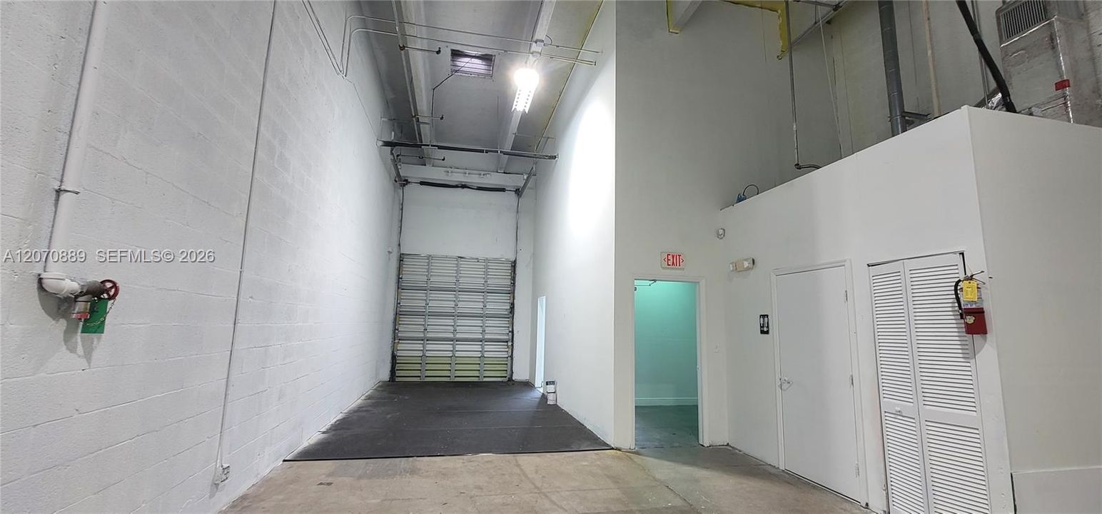 Airconditioned Warehouse