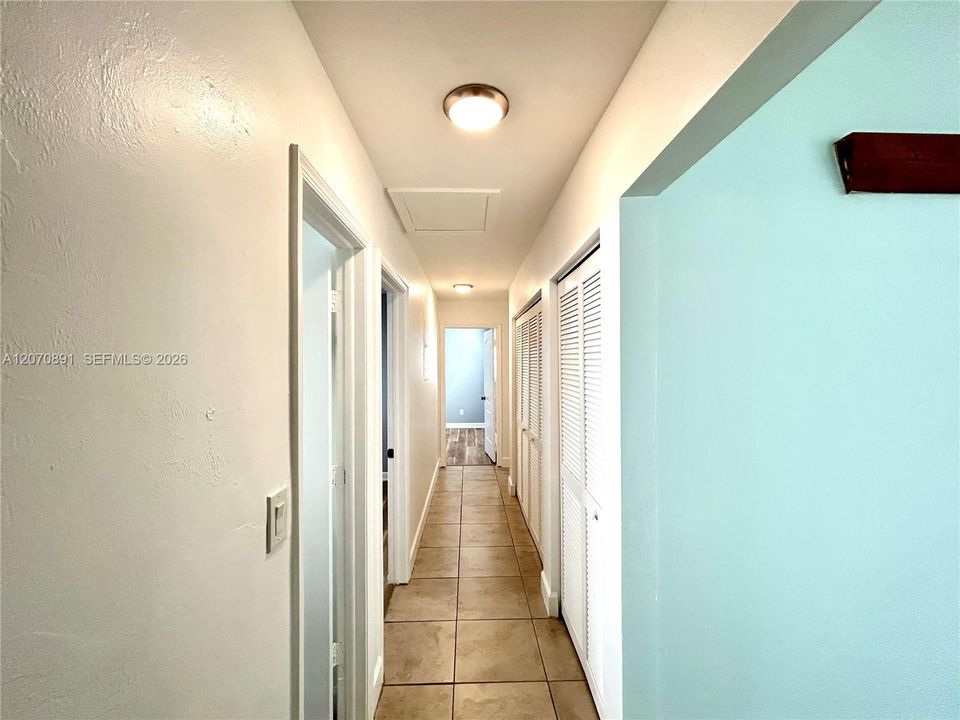 En Renta: $4,350 (4 camas, 2 baños, 1930 Pies cuadrados)